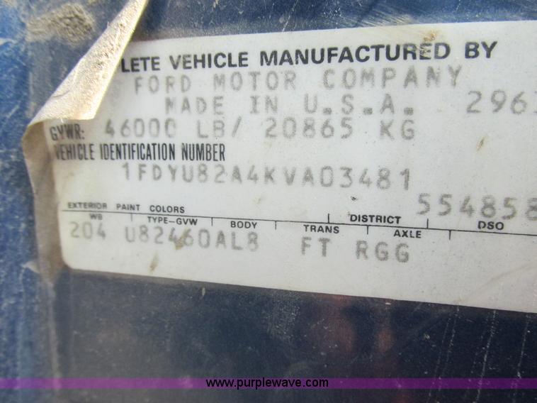 image for item E7283 1989 Ford L8000 tandem axle dump truck