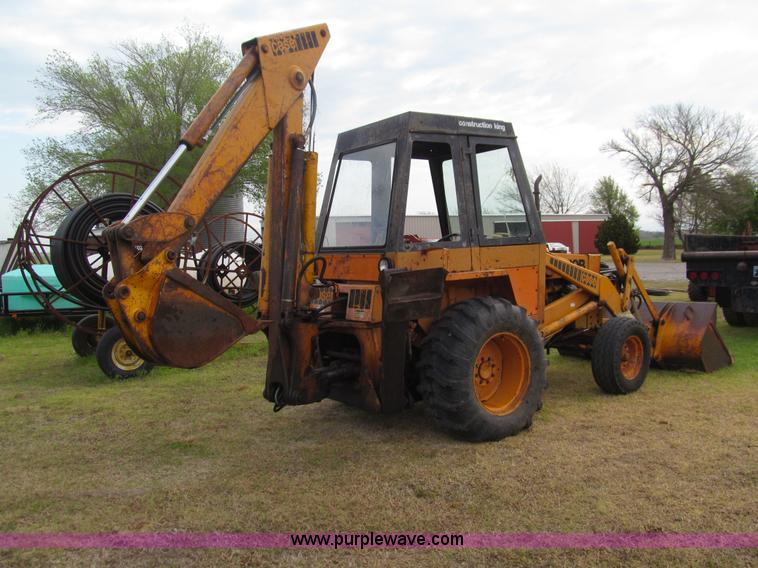 image for item E7540 1975 Case 580B Construction King backhoe