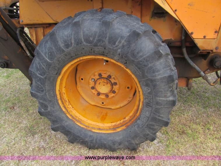 image for item E7540 1975 Case 580B Construction King backhoe