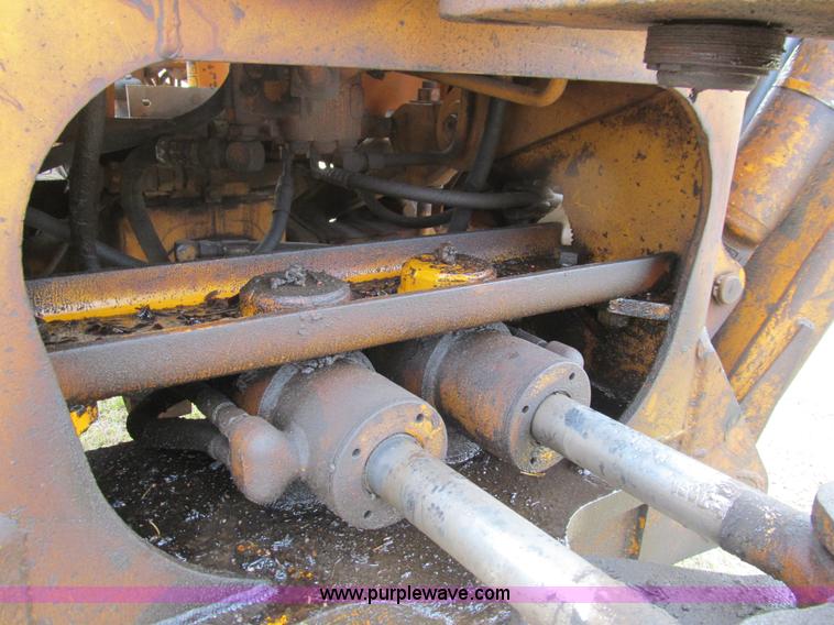 image for item E7540 1975 Case 580B Construction King backhoe