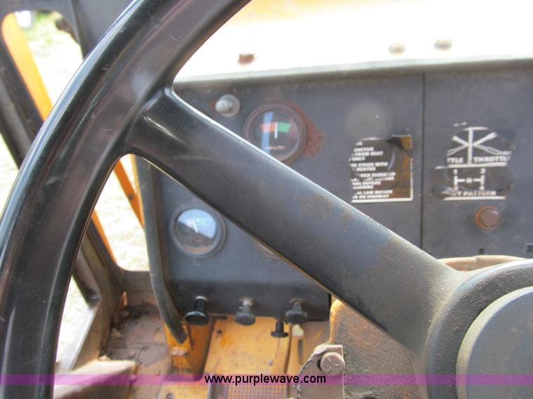 image for item E7540 1975 Case 580B Construction King backhoe