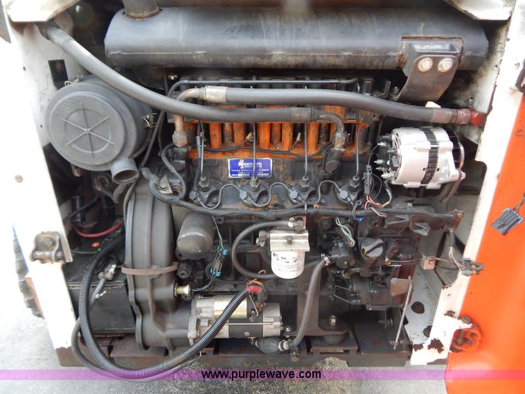 image for item F4025 2000 Bobcat 864 track skid steer