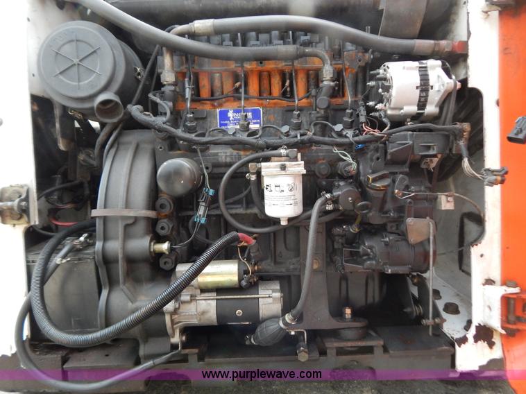 image for item F4025 2000 Bobcat 864 track skid steer