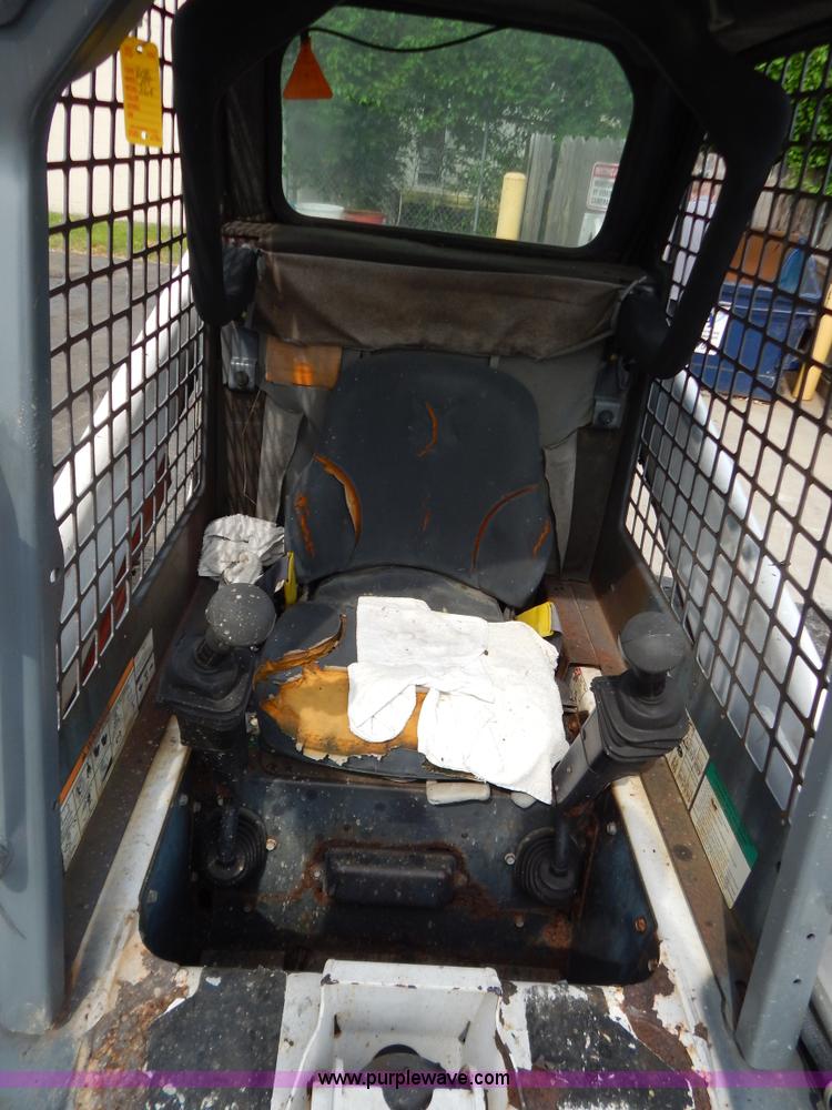 image for item F4025 2000 Bobcat 864 track skid steer