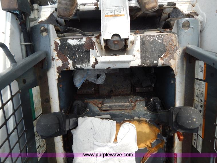 image for item F4025 2000 Bobcat 864 track skid steer