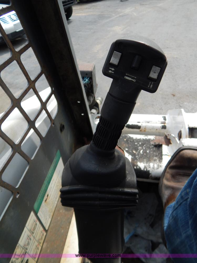 image for item F4025 2000 Bobcat 864 track skid steer