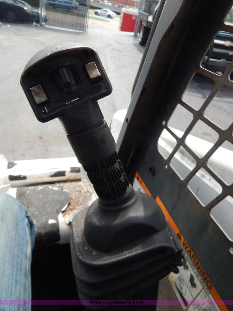 image for item F4025 2000 Bobcat 864 track skid steer