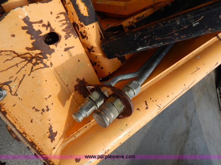 image for item F4026 1996 Mustang 2060 skid steer