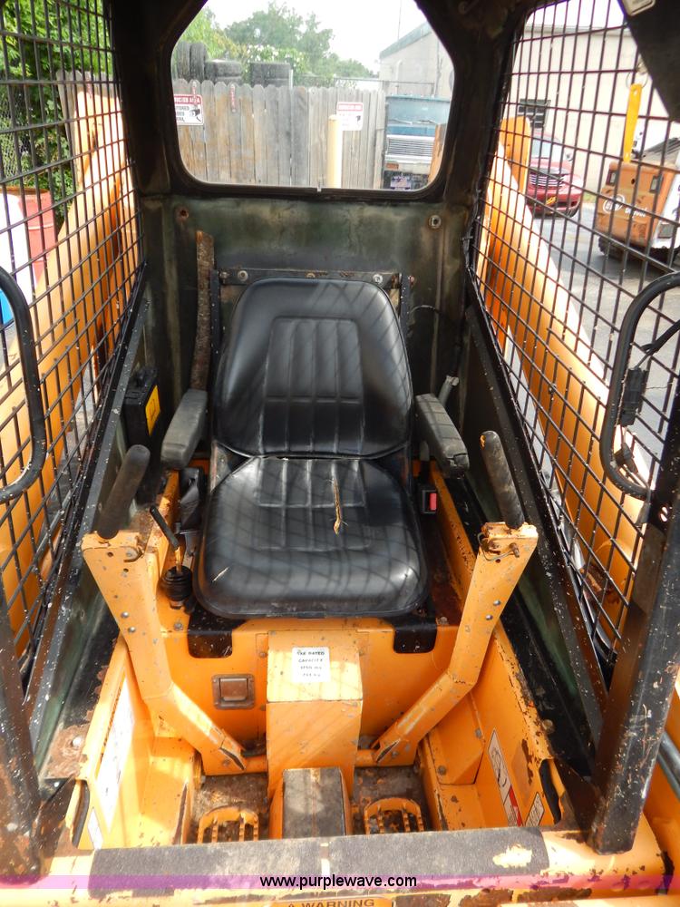 image for item F4026 1996 Mustang 2060 skid steer