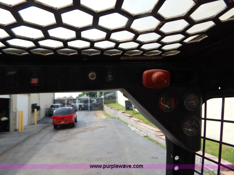 image for item F4026 1996 Mustang 2060 skid steer