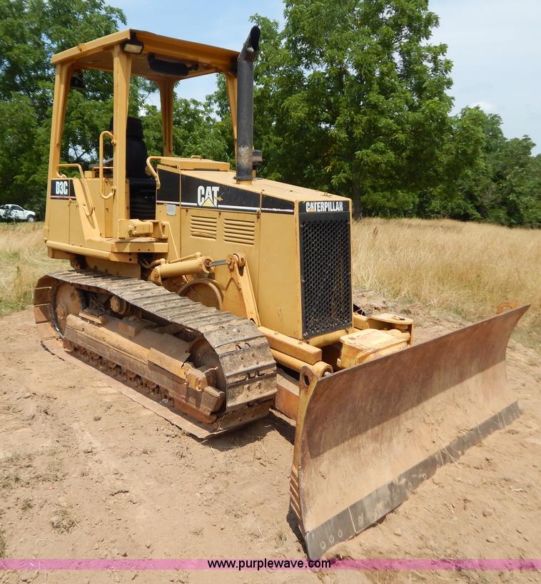 image for item F4027 1994 Caterpillar D3C Series III dozer