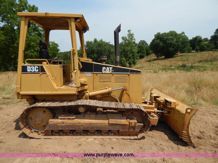image for item F4027 1994 Caterpillar D3C Series III dozer
