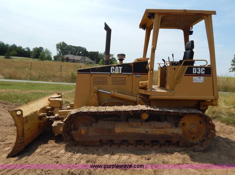 image for item F4027 1994 Caterpillar D3C Series III dozer