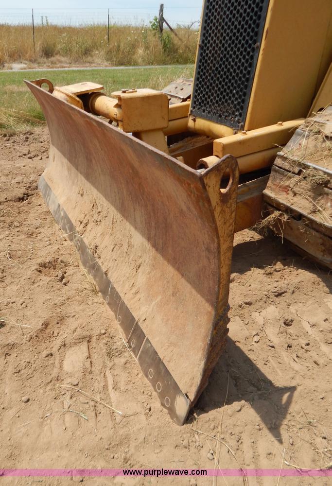 image for item F4027 1994 Caterpillar D3C Series III dozer