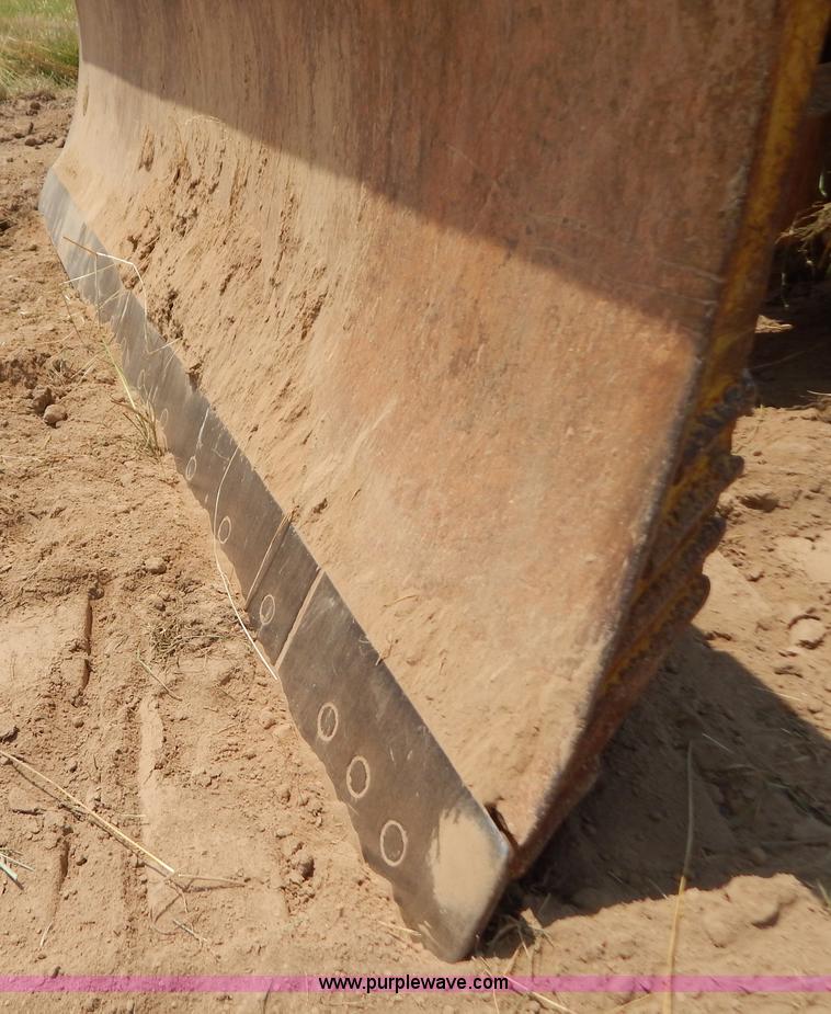 image for item F4027 1994 Caterpillar D3C Series III dozer