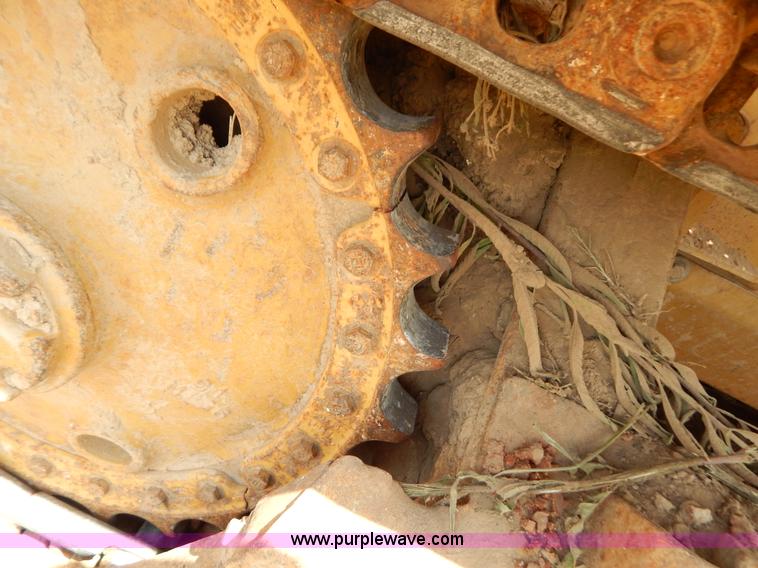 image for item F4027 1994 Caterpillar D3C Series III dozer