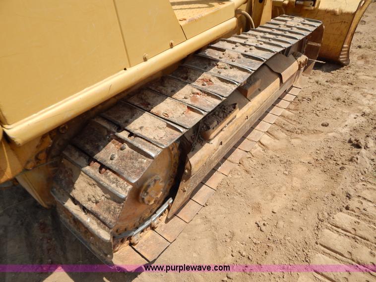 image for item F4027 1994 Caterpillar D3C Series III dozer