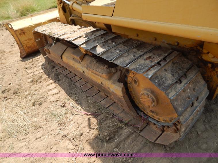 image for item F4027 1994 Caterpillar D3C Series III dozer