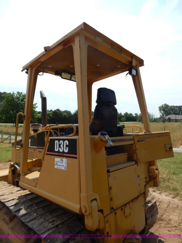 image for item F4027 1994 Caterpillar D3C Series III dozer