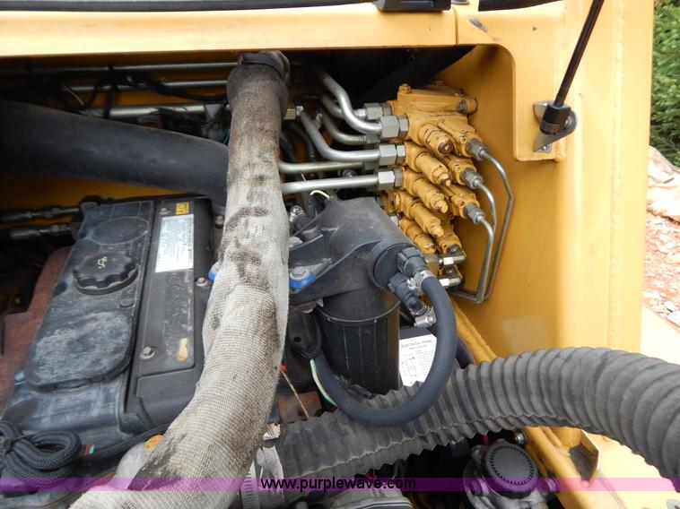 image for item F4028 ASV Posi-Track RC-85 track skid steer