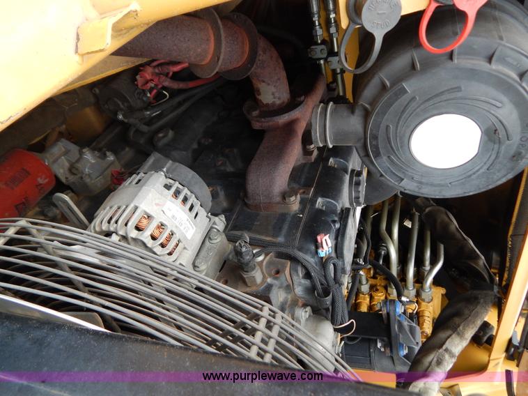 image for item F4028 ASV Posi-Track RC-85 track skid steer