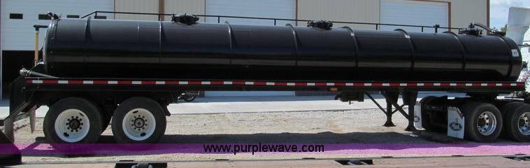 image for item F5075 2011 Global Vacuum Systems 130 barrel vac trailer