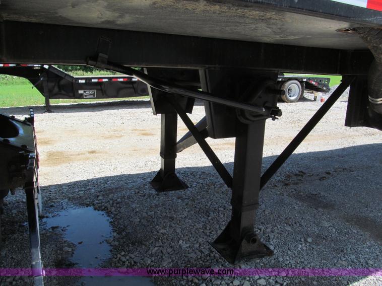 image for item F5075 2011 Global Vacuum Systems 130 barrel vac trailer