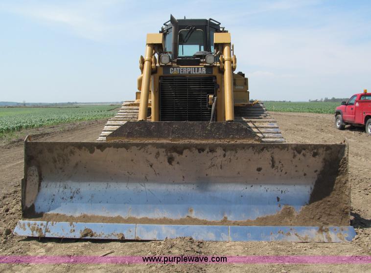 image for item F5091 2003 Caterpillar D6R LGP Series II dozer