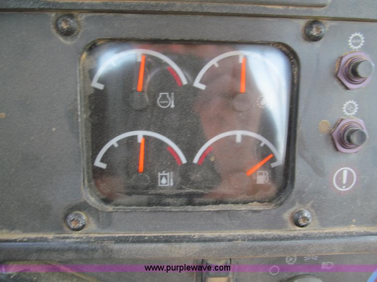 image for item F5091 2003 Caterpillar D6R LGP Series II dozer