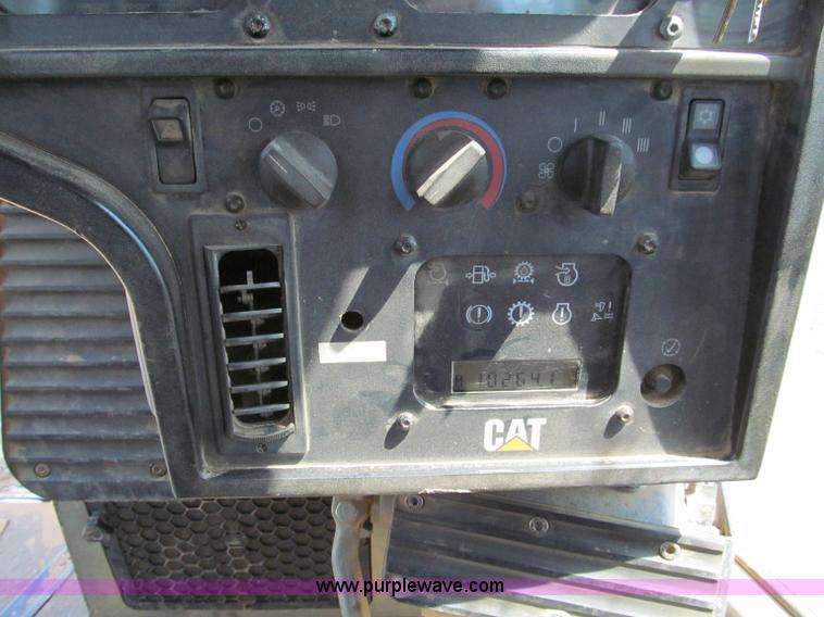 image for item F5091 2003 Caterpillar D6R LGP Series II dozer