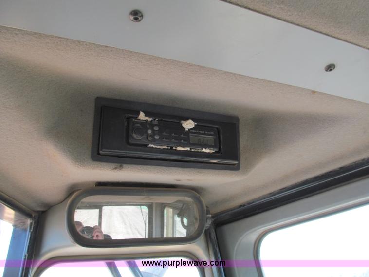 image for item F5091 2003 Caterpillar D6R LGP Series II dozer