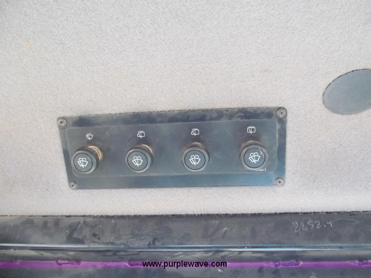 image for item F5091 2003 Caterpillar D6R LGP Series II dozer