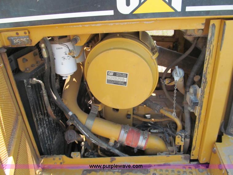 image for item F5091 2003 Caterpillar D6R LGP Series II dozer