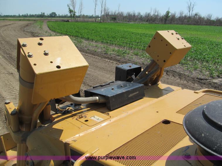 image for item F5091 2003 Caterpillar D6R LGP Series II dozer