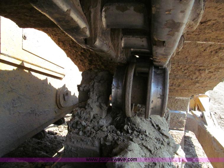 image for item F5091 2003 Caterpillar D6R LGP Series II dozer