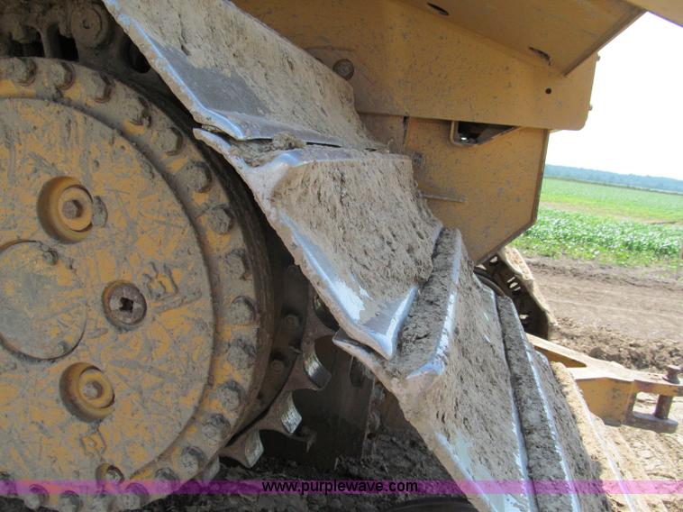image for item F5091 2003 Caterpillar D6R LGP Series II dozer