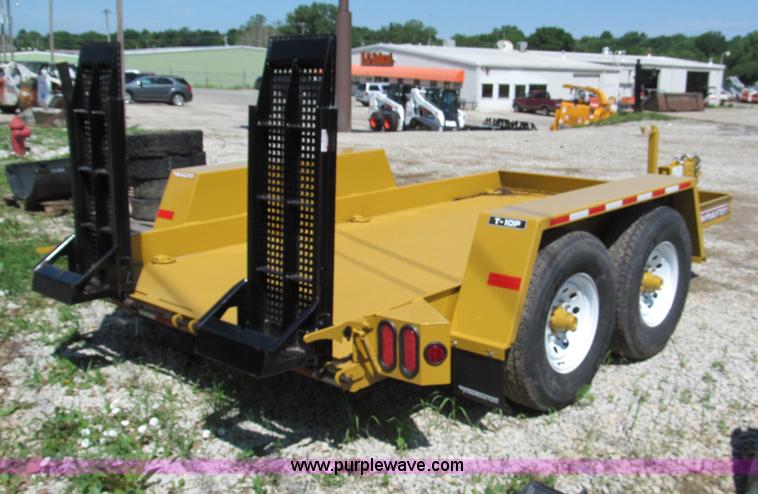 image for item F5104 2011 Towmaster T10P skid steer trailer