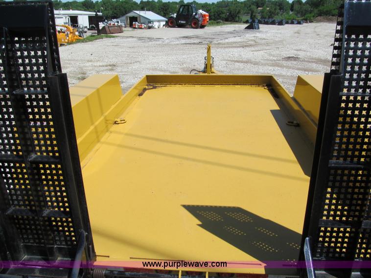 image for item F5104 2011 Towmaster T10P skid steer trailer
