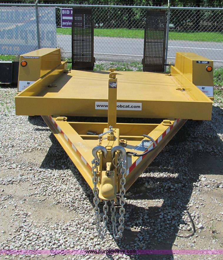 image for item F5104 2011 Towmaster T10P skid steer trailer