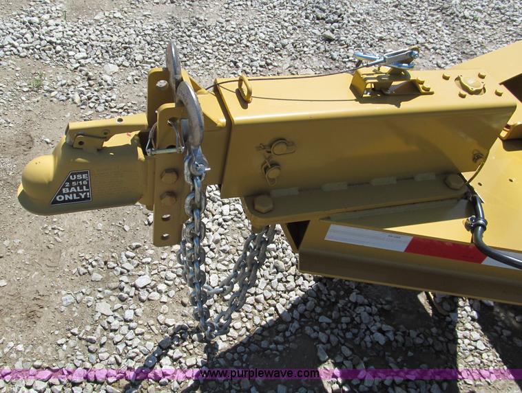 image for item F5104 2011 Towmaster T10P skid steer trailer