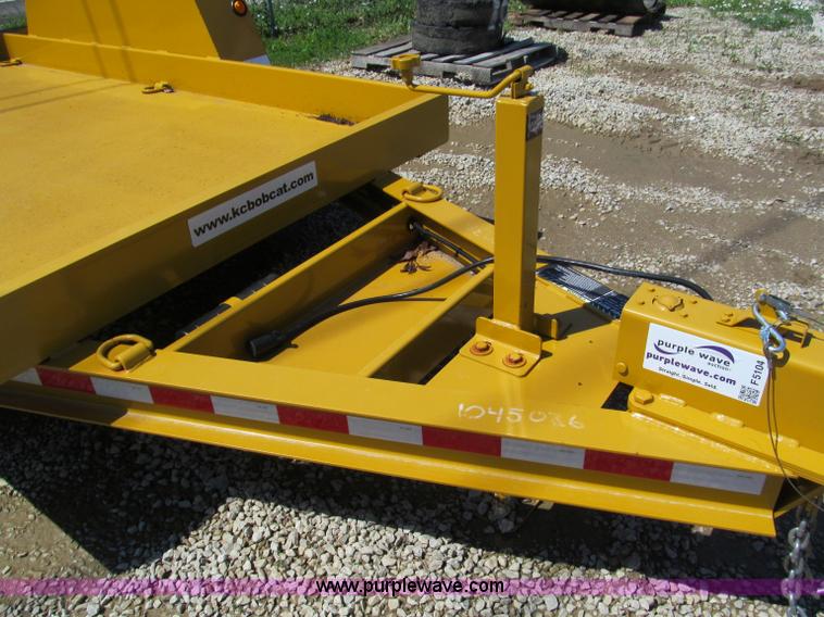 image for item F5104 2011 Towmaster T10P skid steer trailer