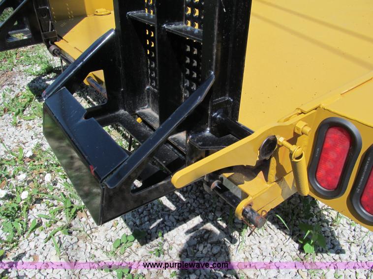 image for item F5104 2011 Towmaster T10P skid steer trailer