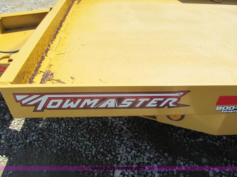 image for item F5104 2011 Towmaster T10P skid steer trailer
