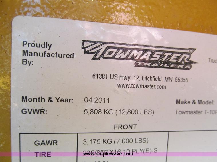 image for item F5104 2011 Towmaster T10P skid steer trailer
