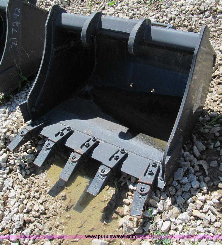 image for item F5107 Bobcat 30" excavator bucket