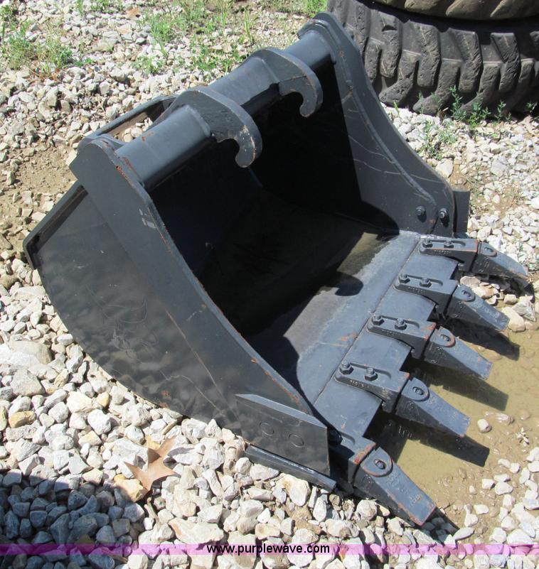 image for item F5107 Bobcat 30" excavator bucket