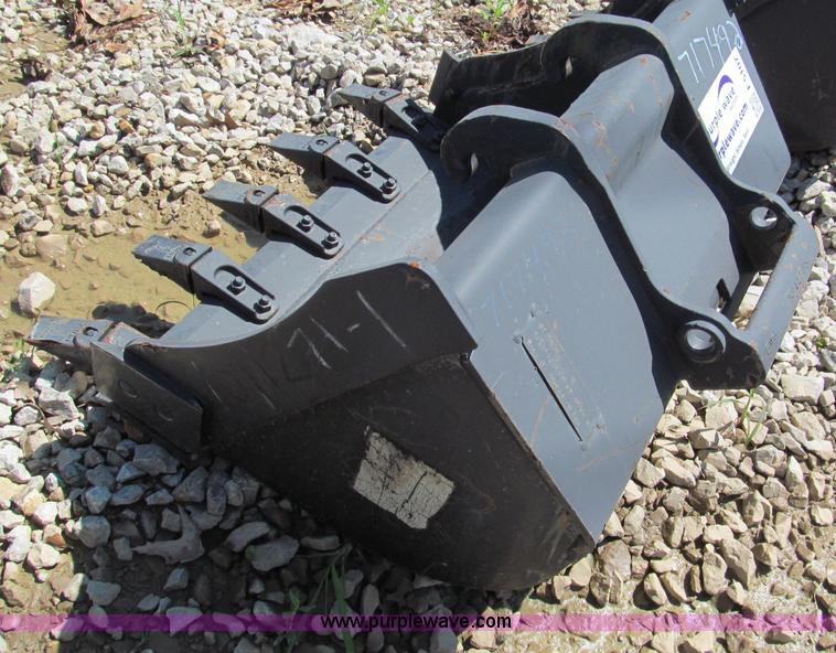 image for item F5107 Bobcat 30" excavator bucket