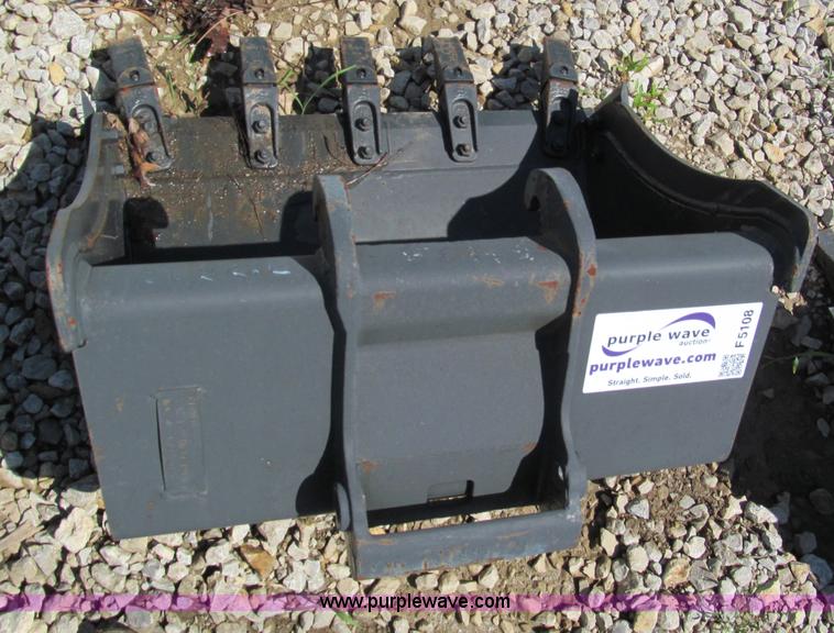 image for item F5108 Bobcat 30" excavator bucket