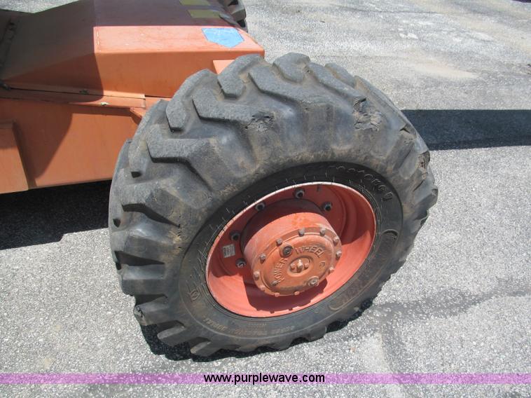 image for item F5110 2000 Snorkel boom lift