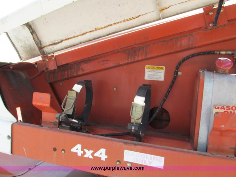 image for item F5110 2000 Snorkel boom lift